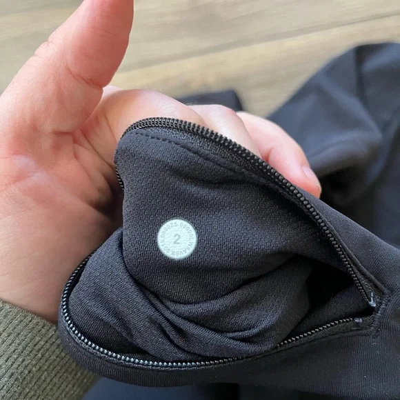 Lululemon Athletica Pace Rival Crop Classic Black Leggings 22” size 2 - Picture 6 of 8